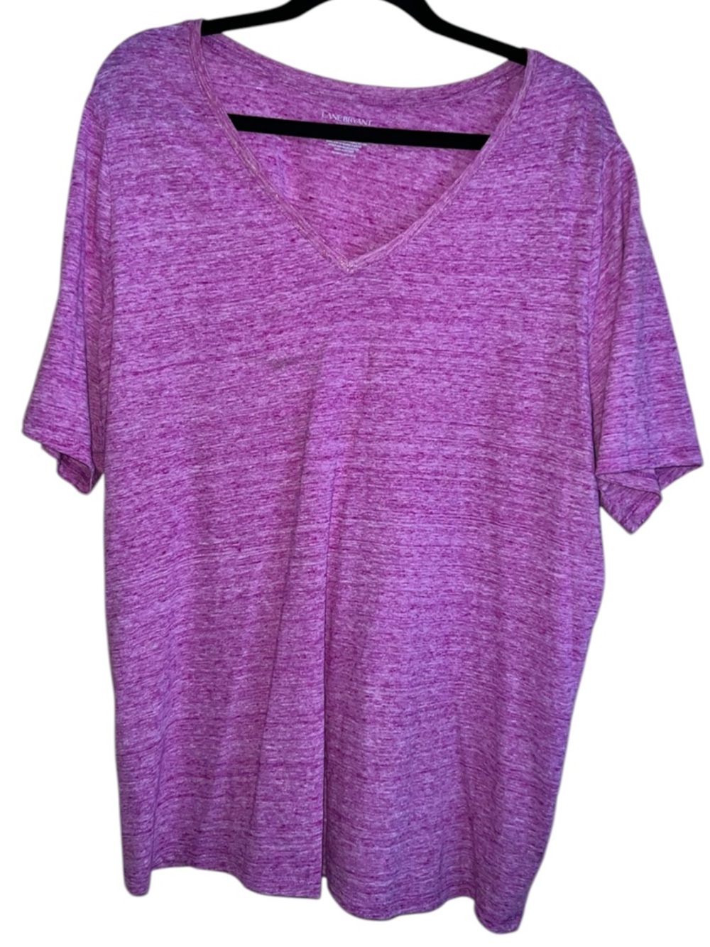 𝐋𝐀𝐍𝐄 𝐁𝐑𝐘𝐀𝐍𝐓 | SHORT SLEEVE V-NECK TOP